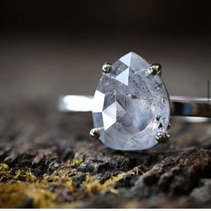 Alexis Russell 3.6c Grey Blue diamond pendant